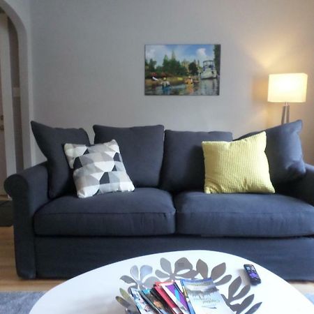 Beautiful, Clean, Quiet 2 Br-In Downtown Ottawa. Parking, Wifi And Netflix Included Lägenhet Exteriör bild