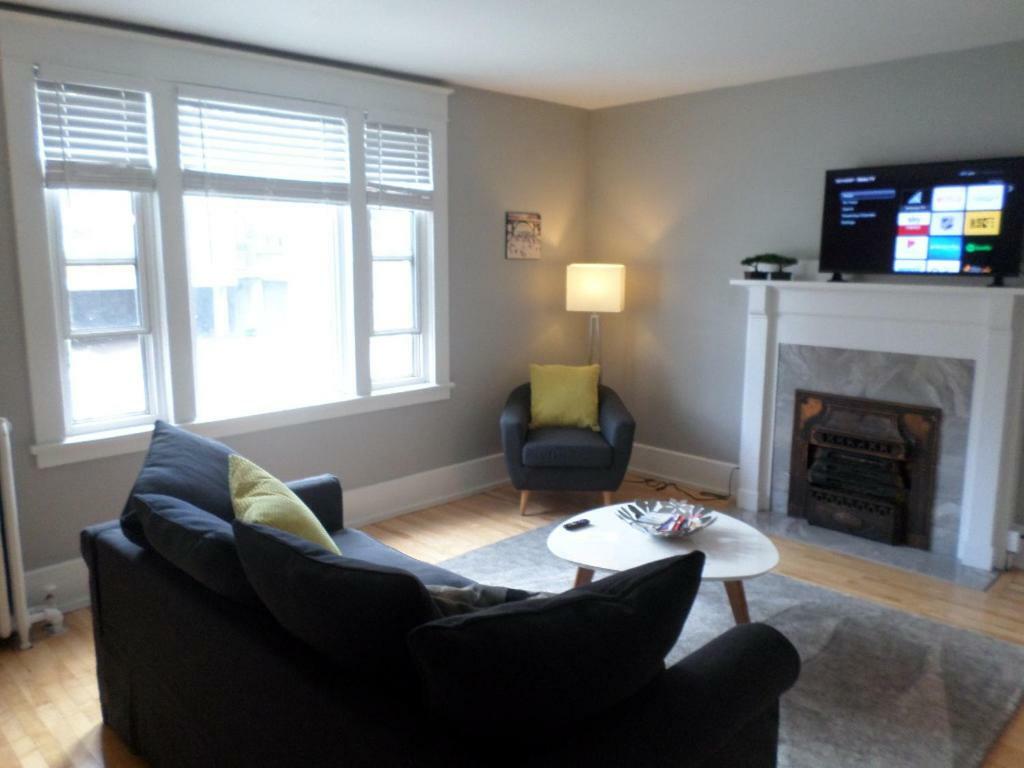 Beautiful, Clean, Quiet 2 Br-In Downtown Ottawa. Parking, Wifi And Netflix Included Lägenhet Exteriör bild